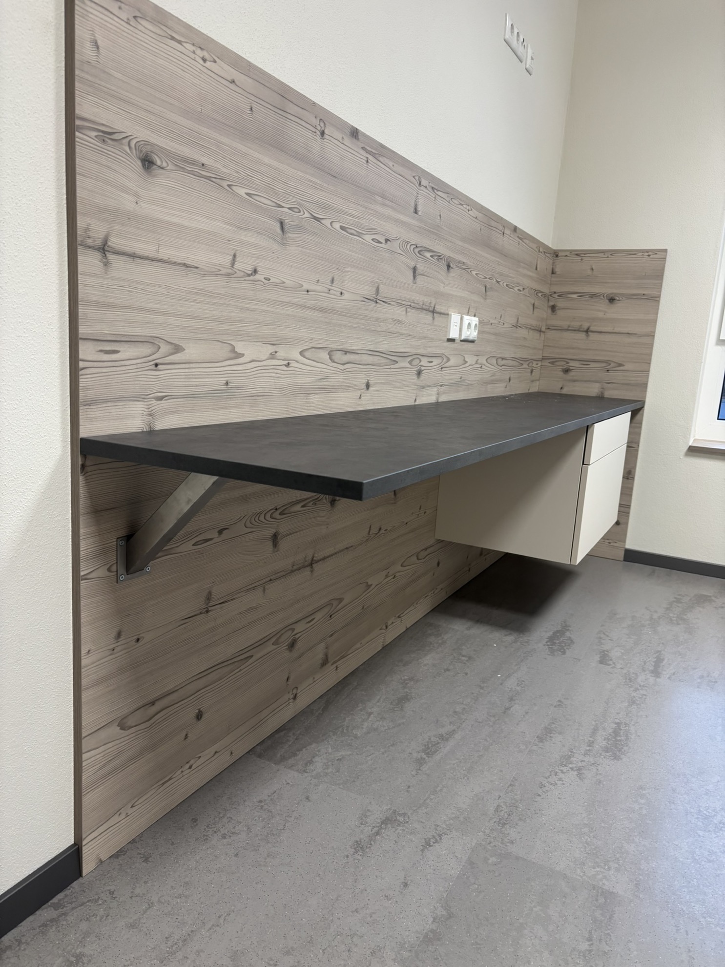 Christophorus Frauenkirchen Stützpunkt - Detail 7 Christophorus Frauenkirchen Stützpunkt - Detail 7